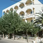 Aparthotel Anastasia & 3*
