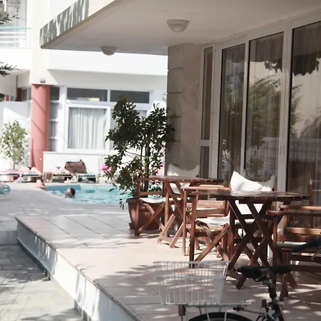 Aparthotel Anastasia & 3*