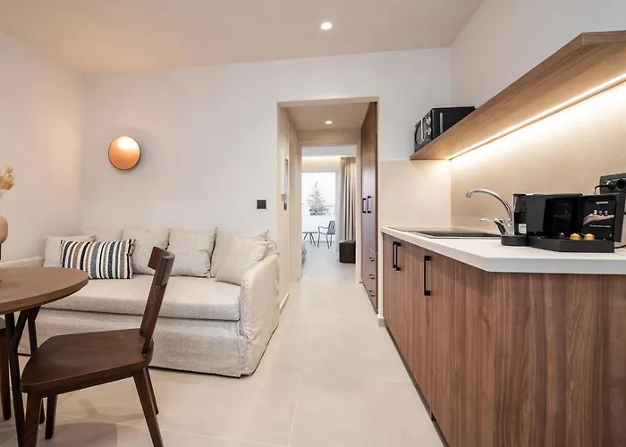 Aparthotel Anastasia & 3*